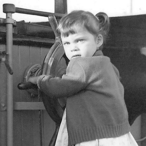 Meet your Posher, Donna - Picture 1 of 1